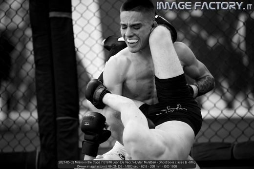 2021-05-02 Milano in the Cage 7 01916 Joan De Vecchi-Dylan Mulattieri - Shoot boxe classe B -61kg